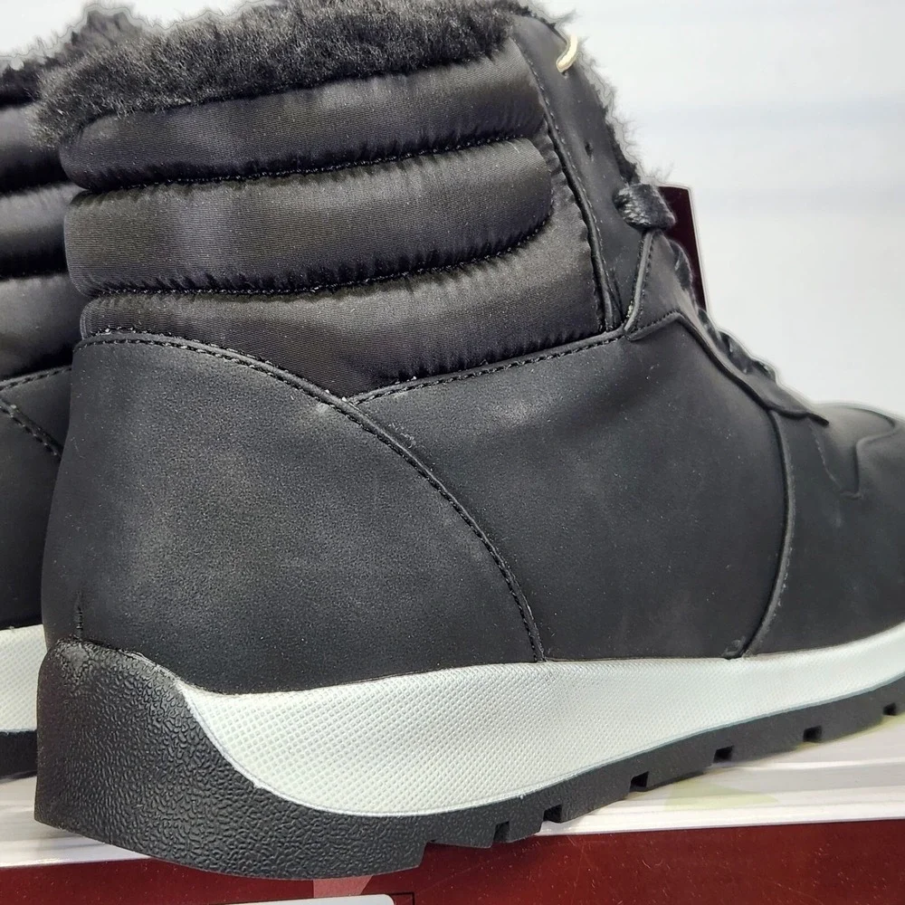 Wanderlust Sport Hiker Black Waterproof Faux Fur Lined Boots Women 9 2W T21615